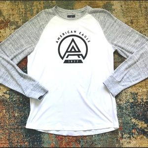 Mens American Eagle Outfitters White Long Sleeve T Shirt Gray Raglan Sleeves LG
